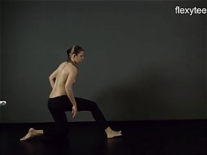 FlexyTeens - Zina showcases limber nude body