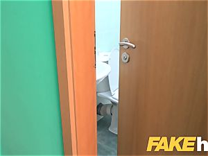 fake polyclinic Estate agent likes fellating and penetrating